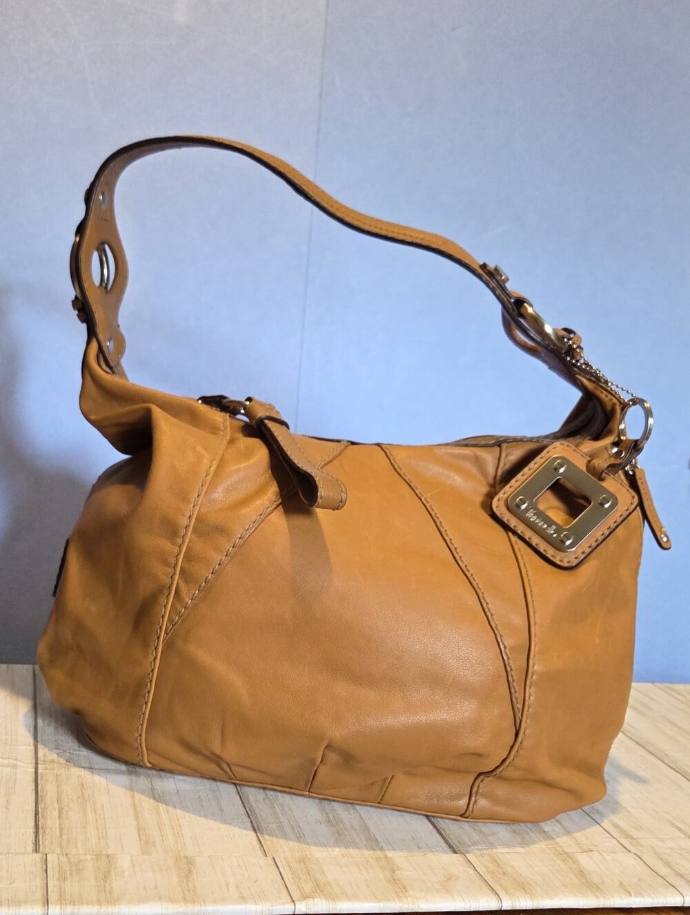 Tignanello Tan Leather Hobo Shoulder Bag - Picture 1 of 7